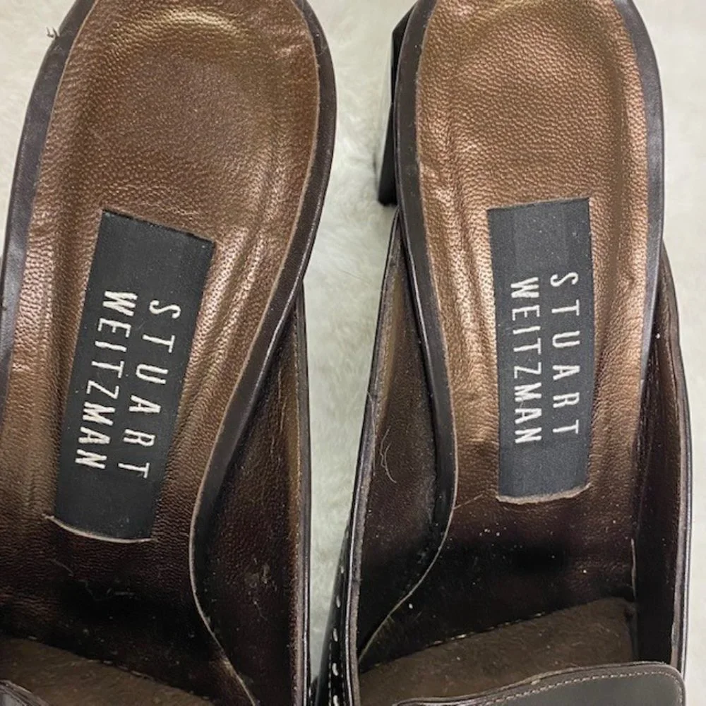 Stuart Weitzman Closed Toe Slide On Leather Heels,‎ size 7 N